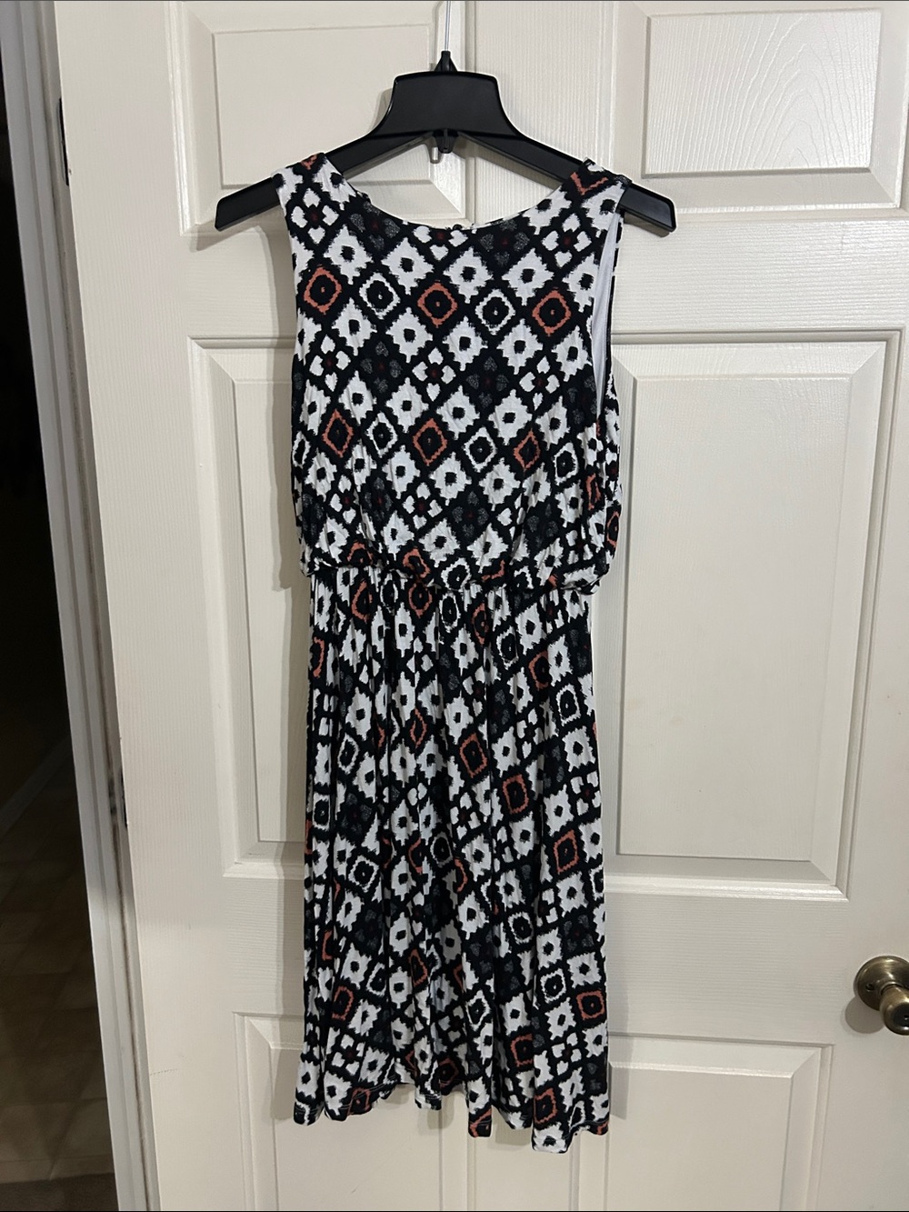 LOFT Black, White & Rust Sleeveless Geometric Midi Dress